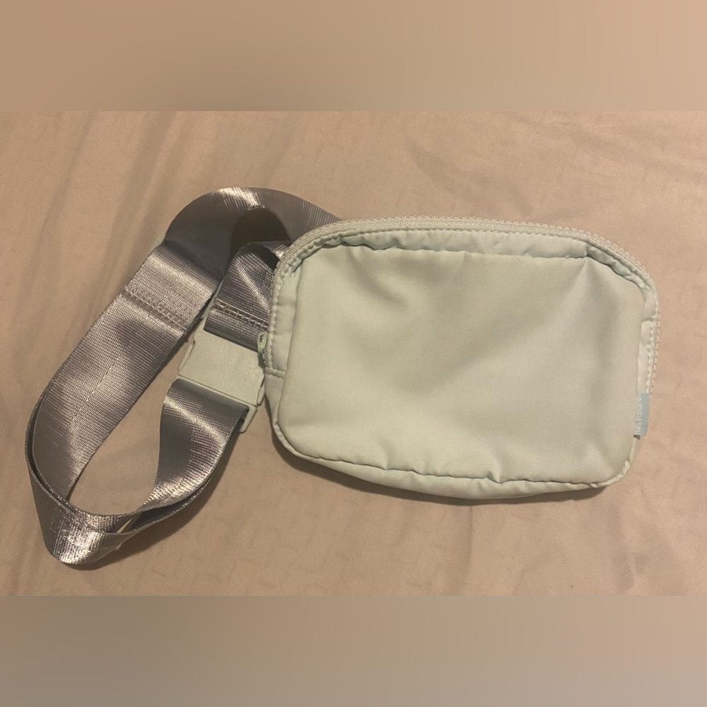 Apana belt bag (Fanny pack)
